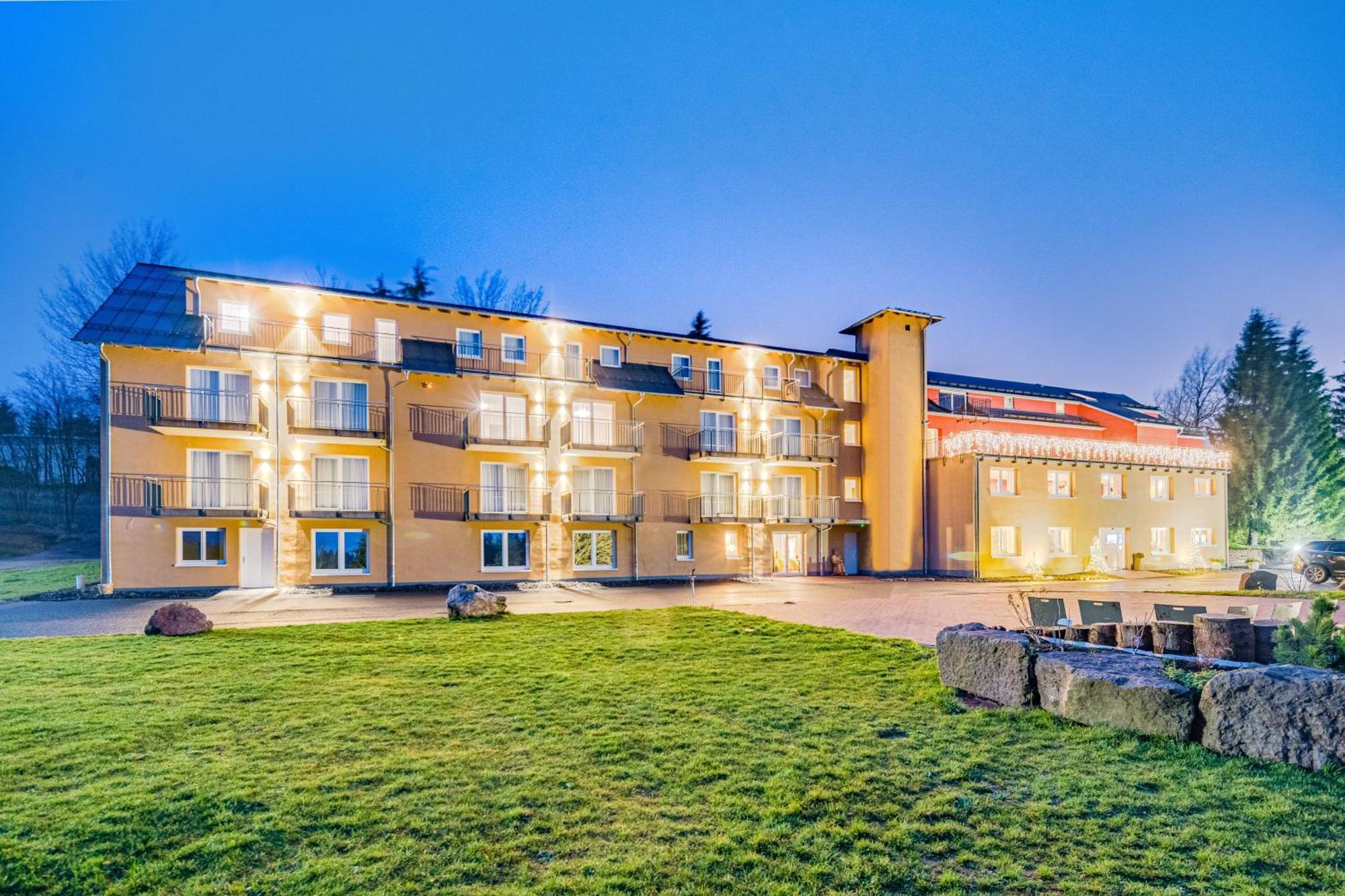 Hotel & Pension Traumblick Oberhof  Exterior photo